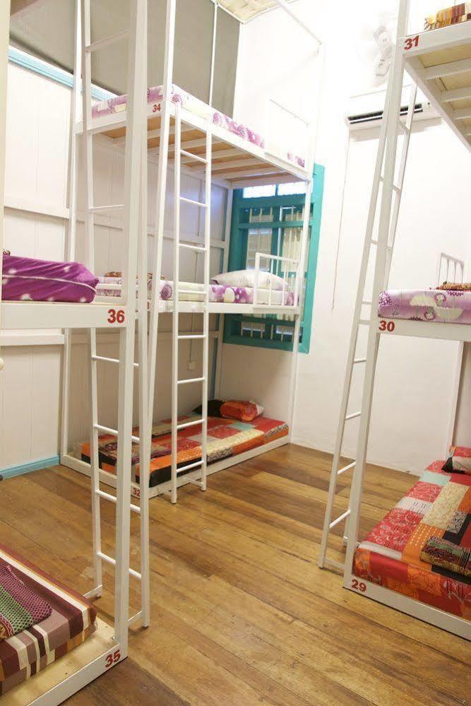 Tipsy Tiger Party Hostel 조지타운 외부 사진